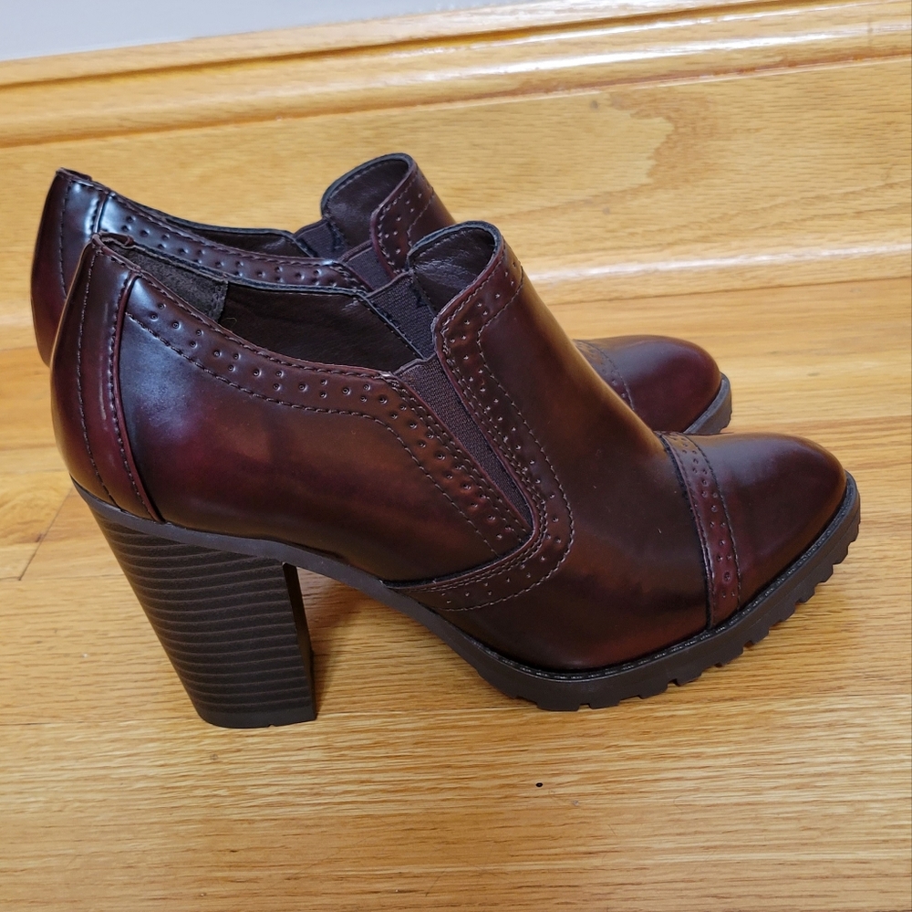 White mountain ankle boots